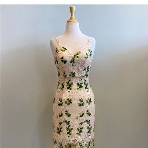 Minuet Never Too Many Florals Dress with peach and green flowers size M